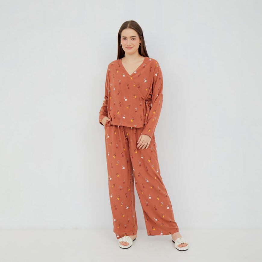 Elana Brown Motif Tulip